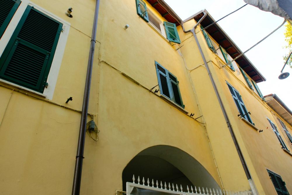 Appartamento trilocale in vendita a Pitelli