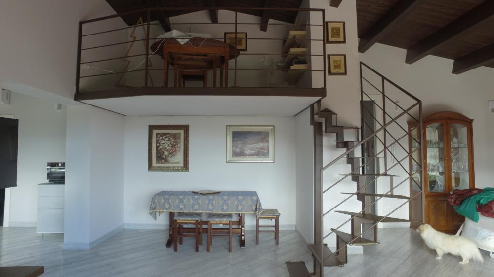 Villa indipendente plurilocale in vendita a montesilvano