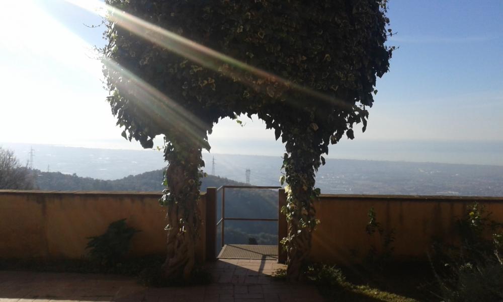 Villa indipendente plurilocale in affitto a Capezzano monte