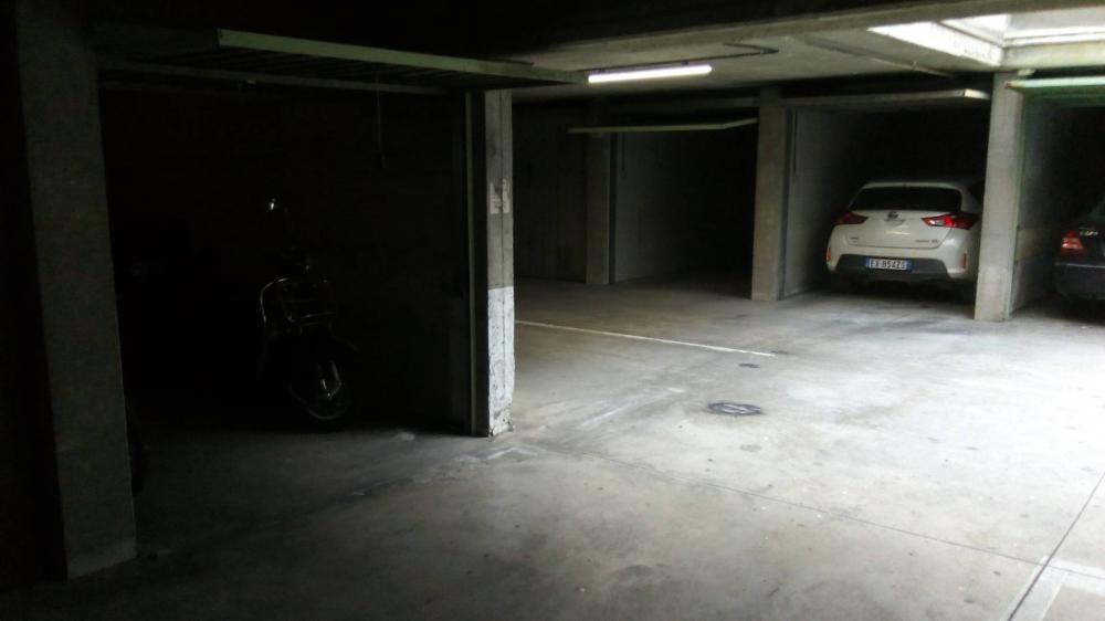 Garage monolocale in vendita a Livorno
