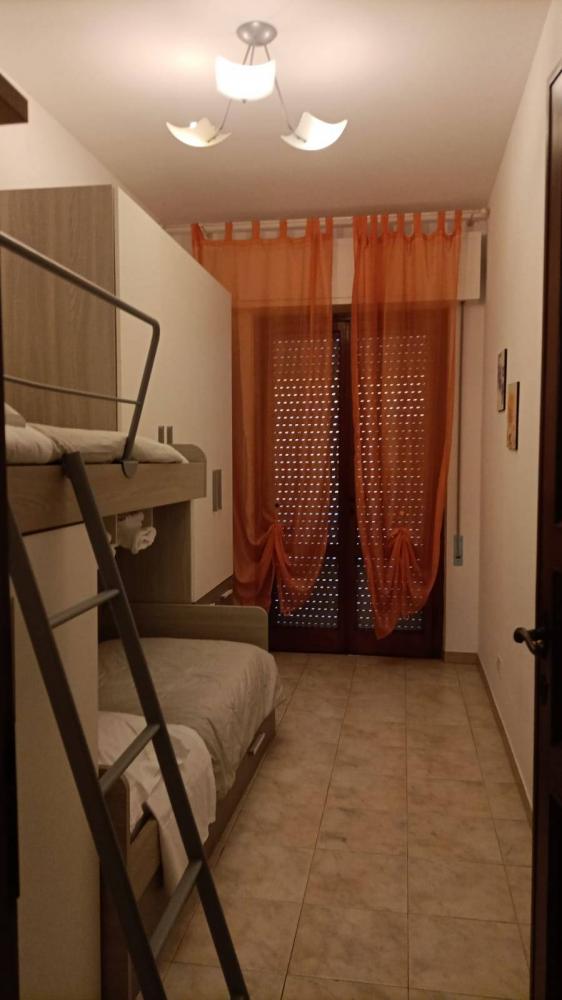 Appartamento trilocale in affitto a Viareggio