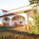 Villa indipendente plurilocale in vendita a Valle benedetta