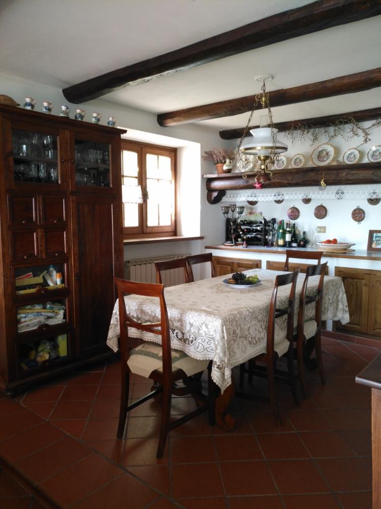 Villa plurilocale in vendita a Capezzano monte