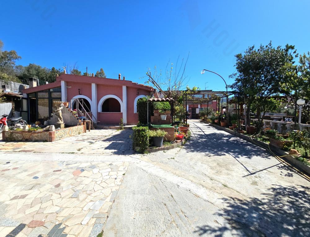 Villa indipendente plurilocale in vendita a maracalagonis