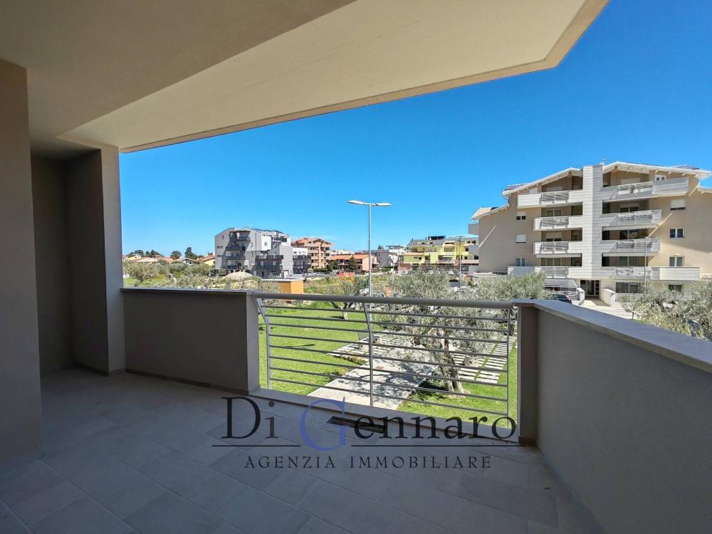 Appartamento quadrilocale in vendita a Alba Adriatica