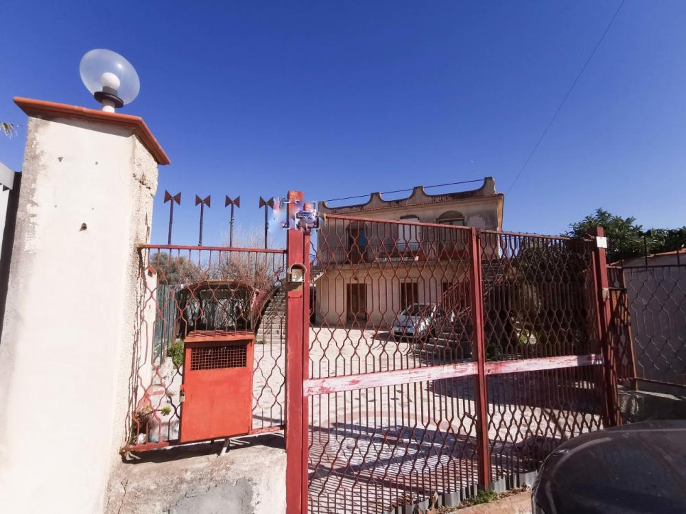 Villa indipendente plurilocale in vendita a palermo