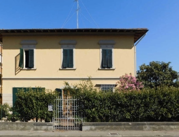 Villa indipendente plurilocale in vendita a pisa