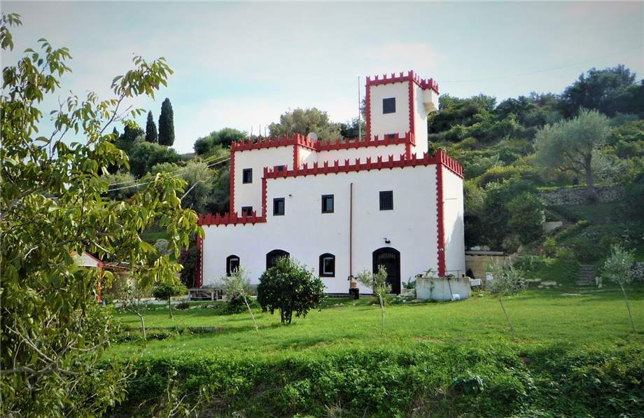 Villa indipendente plurilocale in affitto a Avola