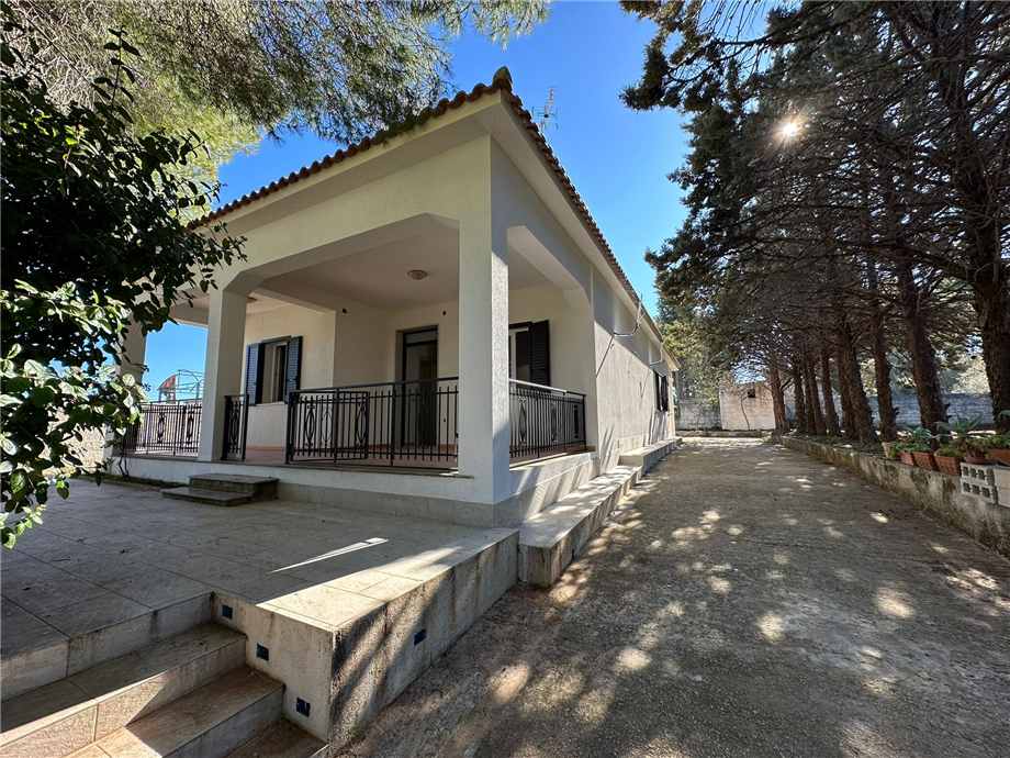 Villa indipendente plurilocale in vendita a Avola
