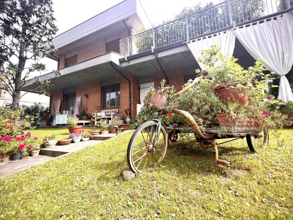 Villa indipendente plurilocale in vendita a cervia
