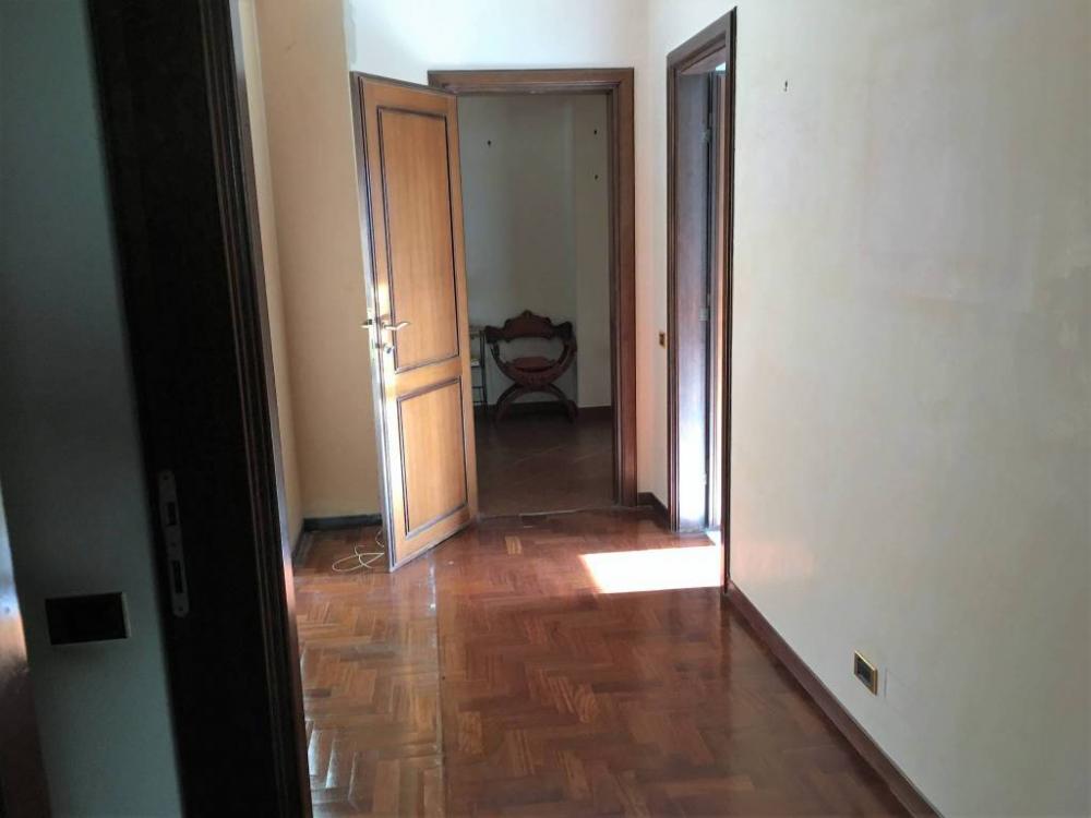 985dfe888bbed0f792f6e2e51475a3b1 - Appartamento plurilocale in vendita a Roma