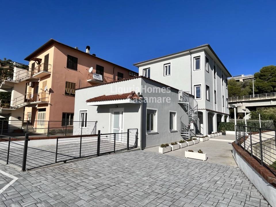 Appartamento trilocale in vendita a San Lorenzo al Mare