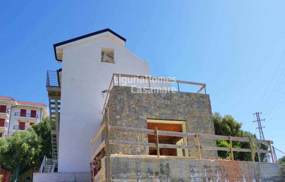 Appartamento quadrilocale in vendita a Santo Stefano al Mare