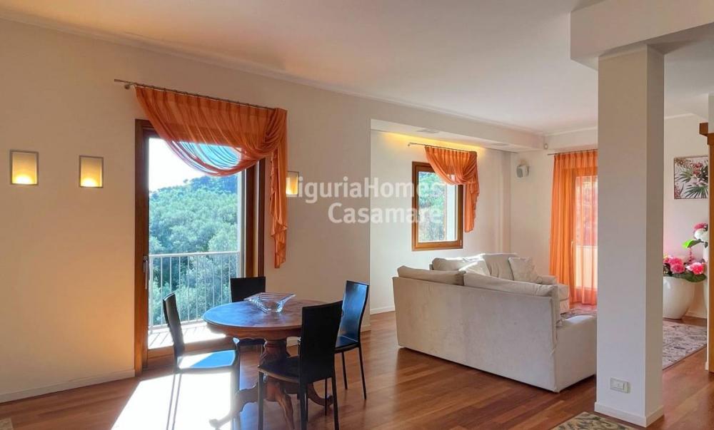 Villa indipendente plurilocale in vendita a Cipressa