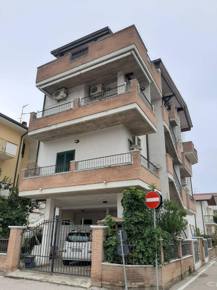 Appartamento plurilocale in vendita a Tortoreto