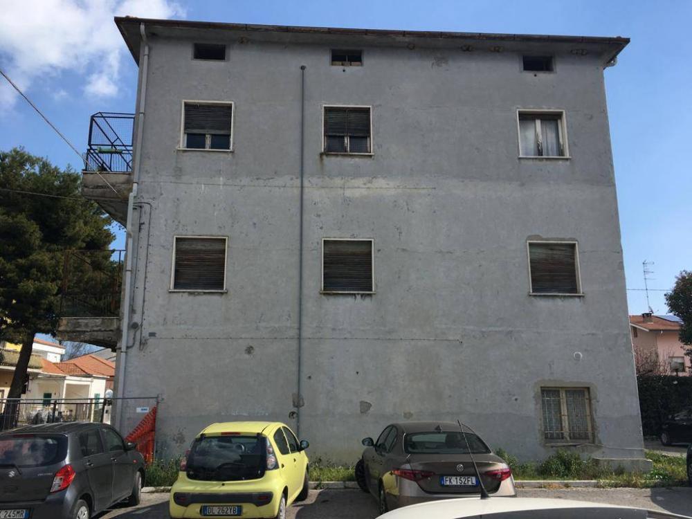 Appartamento plurilocale in vendita a Tortoreto