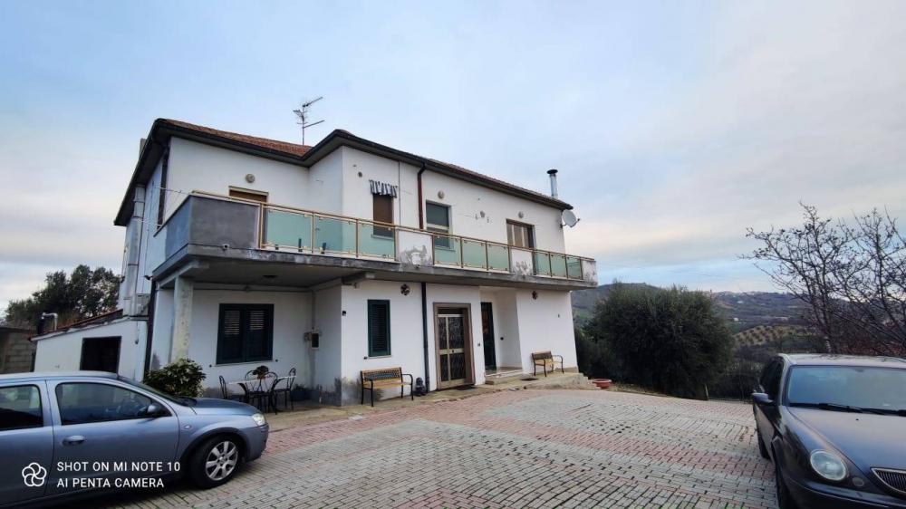 Casa plurilocale in vendita a Tortoreto