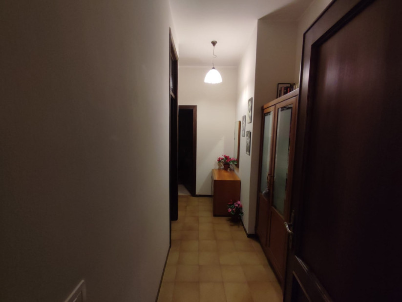 corridoio - Appartamento trilocale in vendita a fano