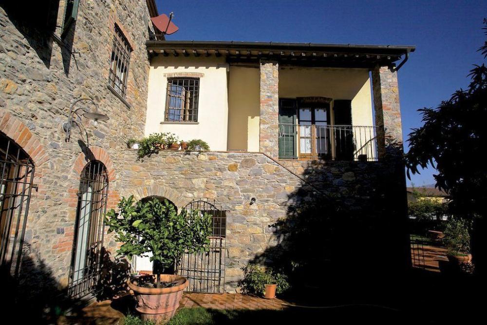 Villa indipendente plurilocale in vendita a Bocca di magra