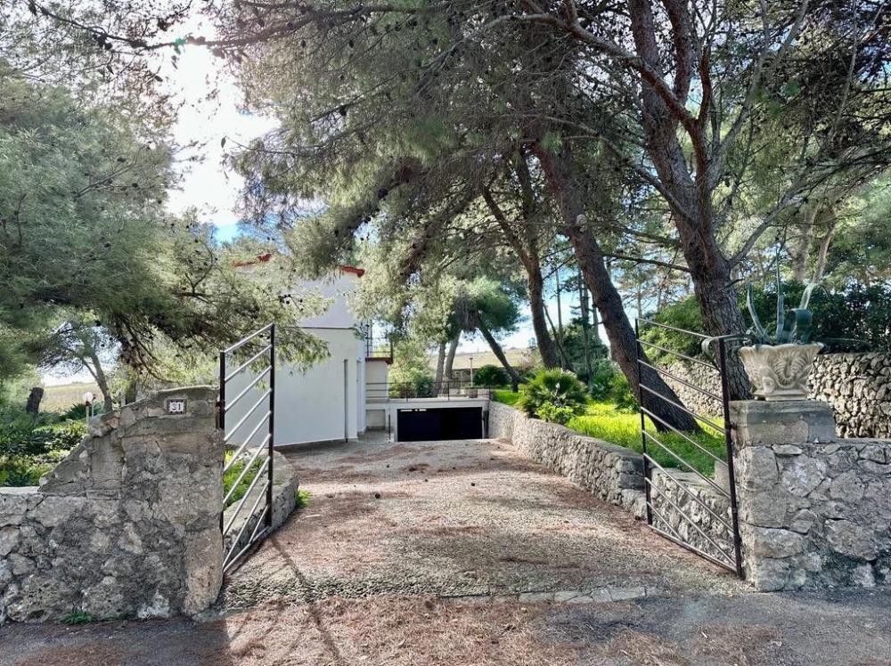 Villa indipendente plurilocale in vendita a santa-cesarea-terme