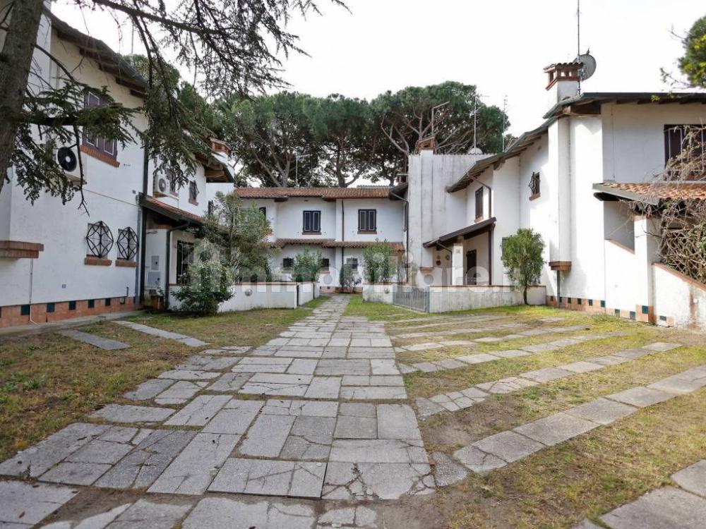 Villaschiera quadrilocale in vendita a Comacchio