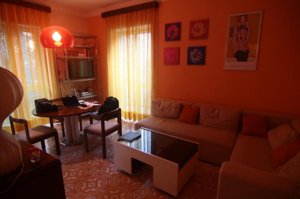 Soggiorno - Appartamento quadrilocale in vendita a Rapallo
