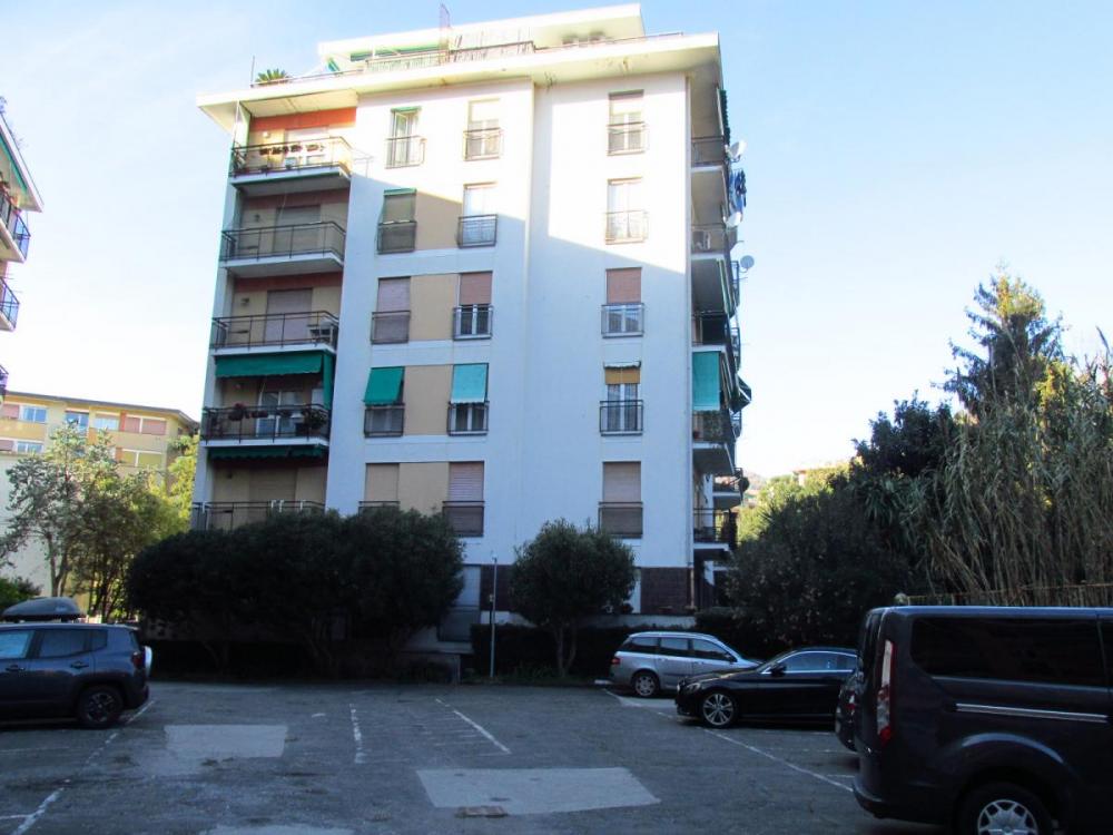 Edificio - Appartamento quadrilocale in vendita a Rapallo