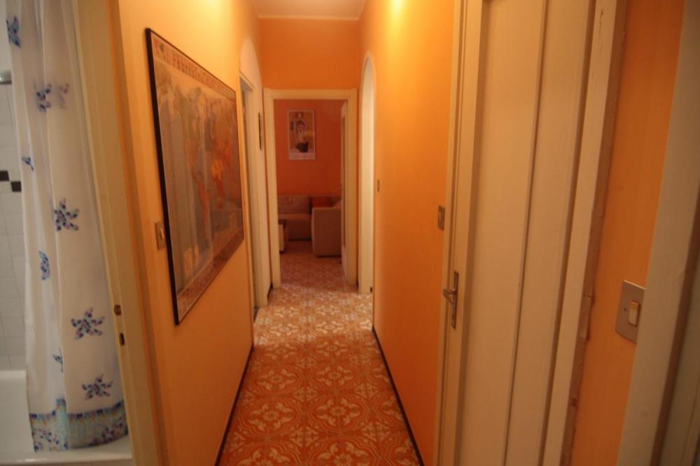 Corridoio - Appartamento quadrilocale in vendita a Rapallo