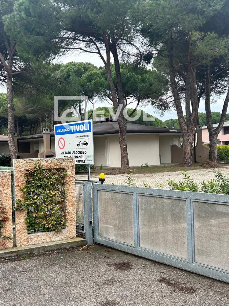 Villaschiera trilocale in vendita a Lignano Sabbiadoro