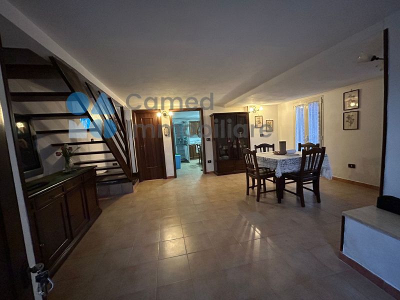 Villa quadrilocale in vendita a giugliano-in-campania