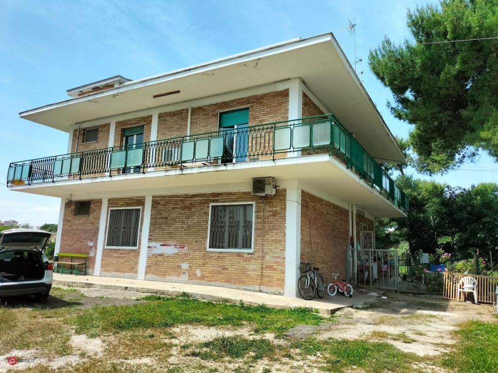 Villa plurilocale in vendita a Bari