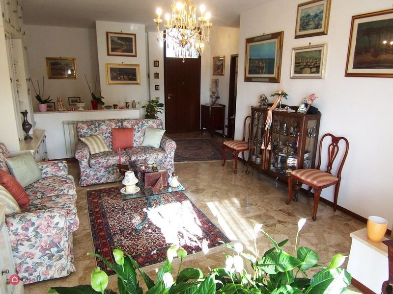 Villa plurilocale in vendita a piombino