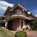 Villa quadrilocale in vendita a Pomezia
