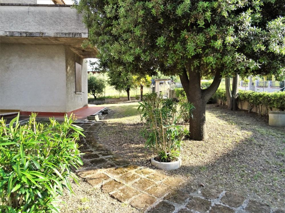 Villa indipendente plurilocale in vendita a montemarciano