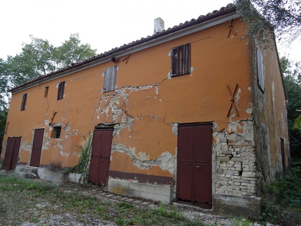 Villa indipendente plurilocale in vendita a Scapezzano