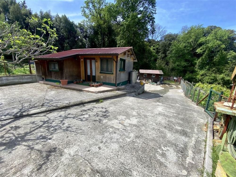 Villa indipendente plurilocale in vendita a Sarzanello