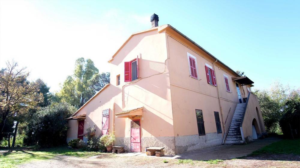 Casa plurilocale in vendita a Roma