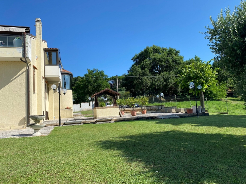 Villa plurilocale in vendita a Fano