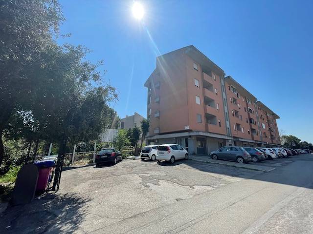 Appartamento plurilocale in vendita a Pescara