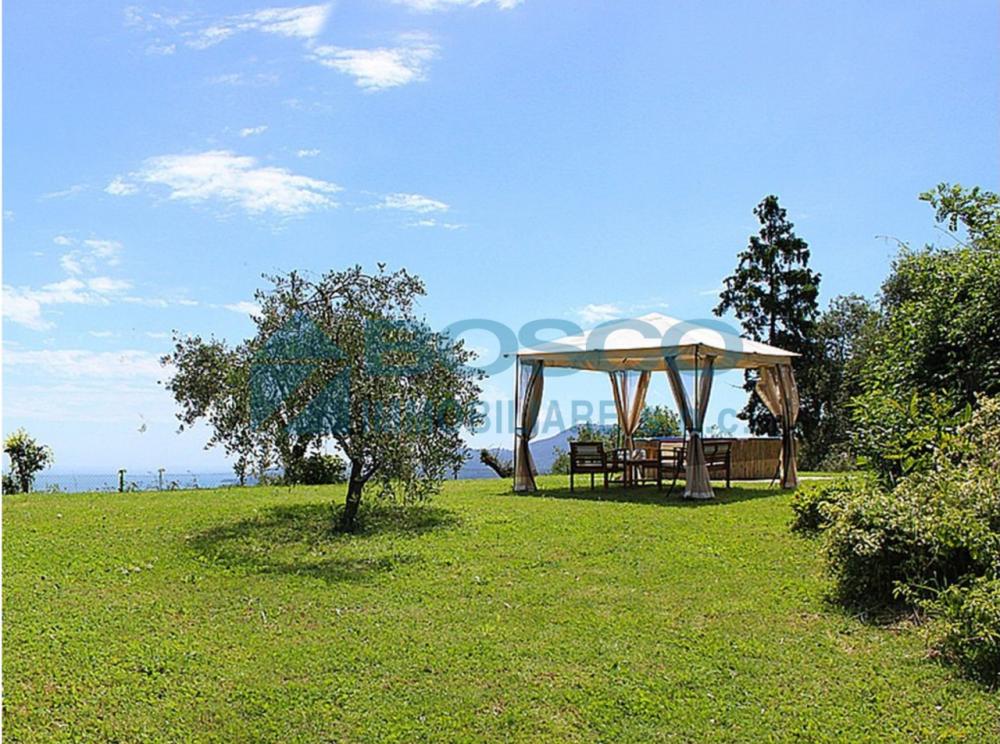 Villa indipendente plurilocale in vendita a Isola