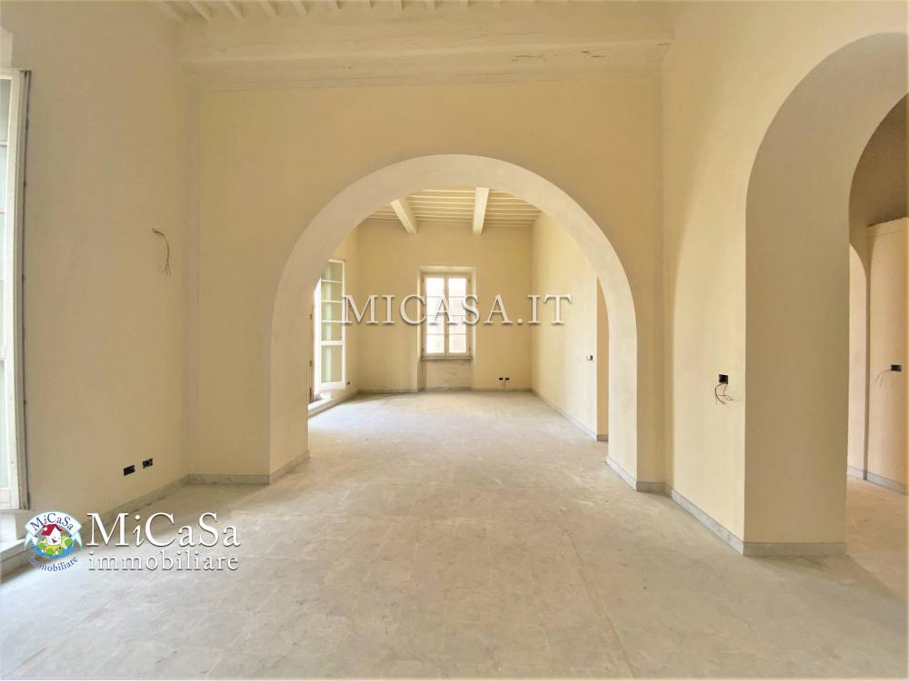Appartamento plurilocale in vendita a Pisa