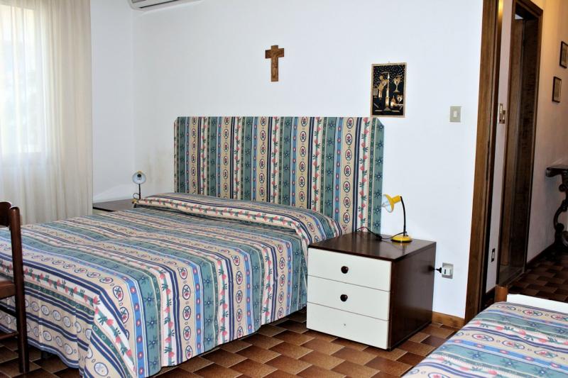 Camera a 3 posti letto - Appartamento monocamera in affitto a Grado Città Giardino