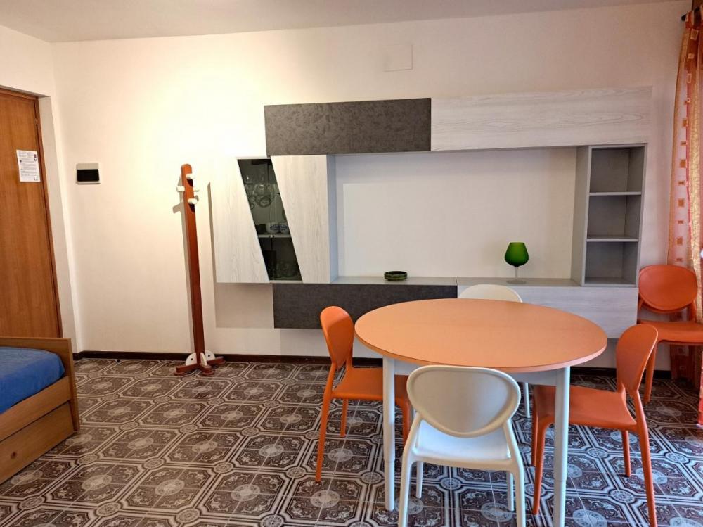Soggiorno - Appartamento bicamere in affitto a Grado Città Giardino