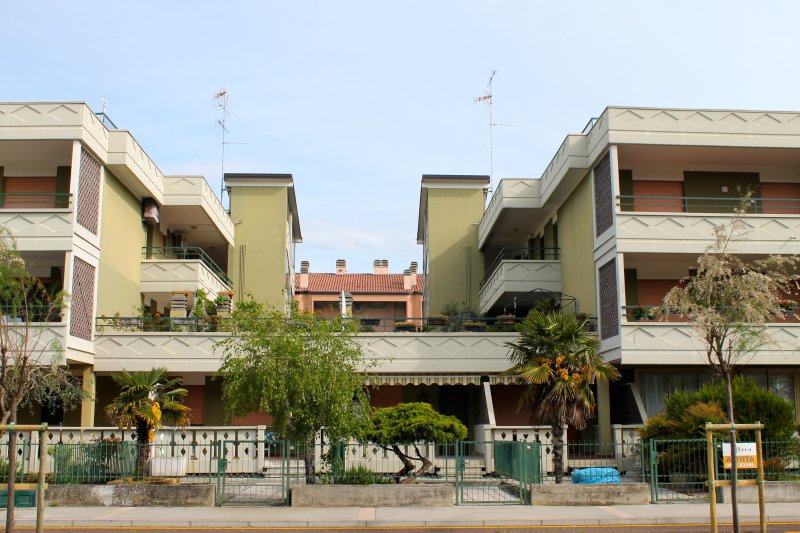 Appartamento bicamere in affitto a Grado Città Giardino