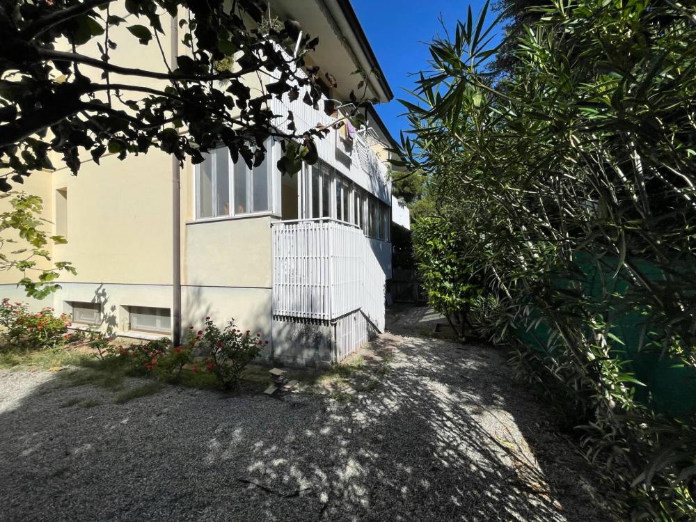 Appartamento trilocale in vendita a San Floriano del Collio
