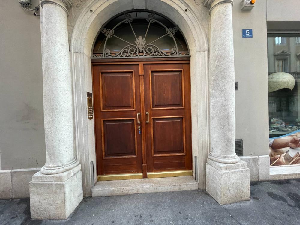 Appartamento quadrilocale in vendita a Trieste