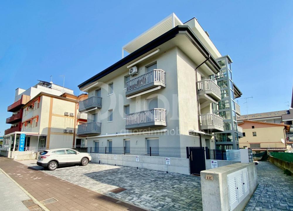 Appartamento trilocale in affitto a Lignano Sabbiadoro