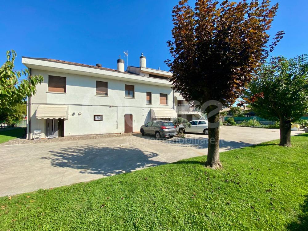 Villa plurilocale in vendita a Lignano Sabbiadoro