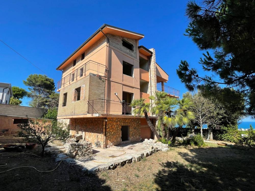 Villa plurilocale in vendita a San Benedetto del Tronto