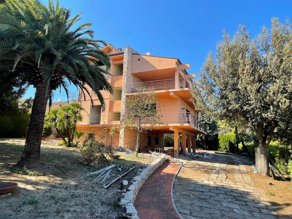 Villa plurilocale in vendita a San Benedetto del Tronto